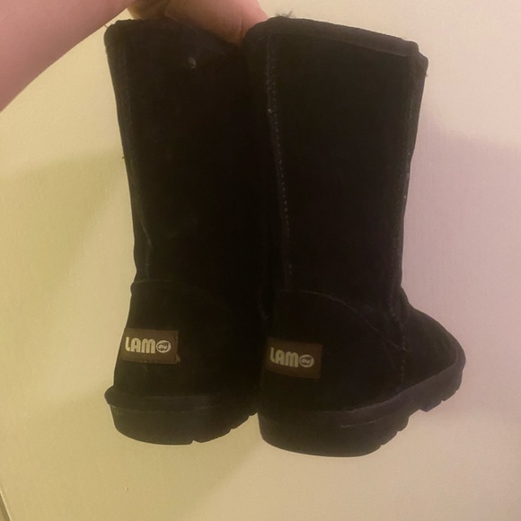 LAMO Sheepskin Boots - Picture 4 of 4